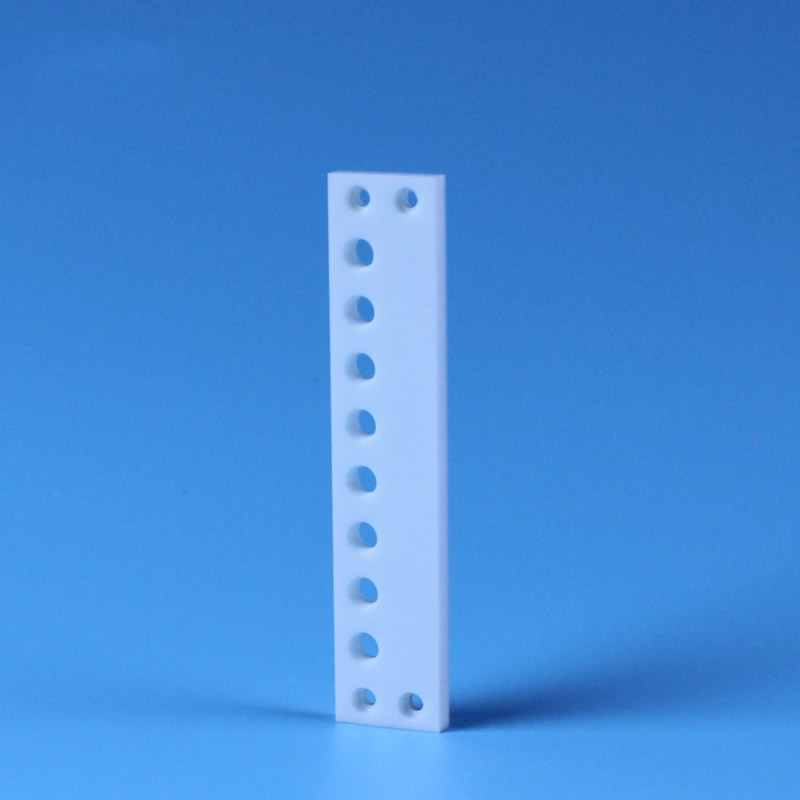 Qual ferramenta é usada para processar Zirconia Ceramics?